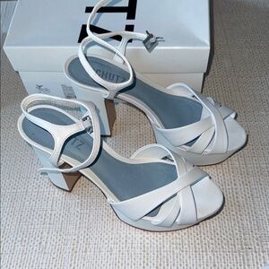 Schutz Keefa Platform Sandal - White/Blue